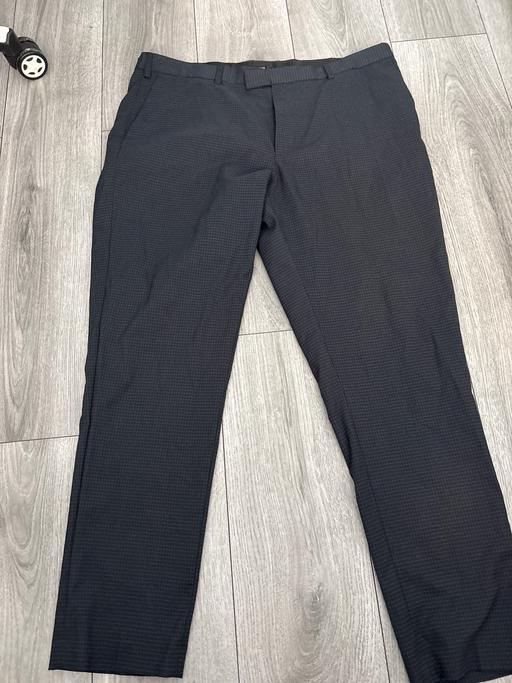 Buy & Sell Southdene Knowsley - Photos for Trousers checked