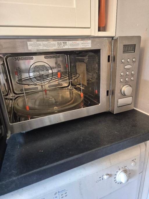 Buy & Sell Weybridge Elmbridge - Photos for Russell Hobbs 900W Combination Microwave RHM2