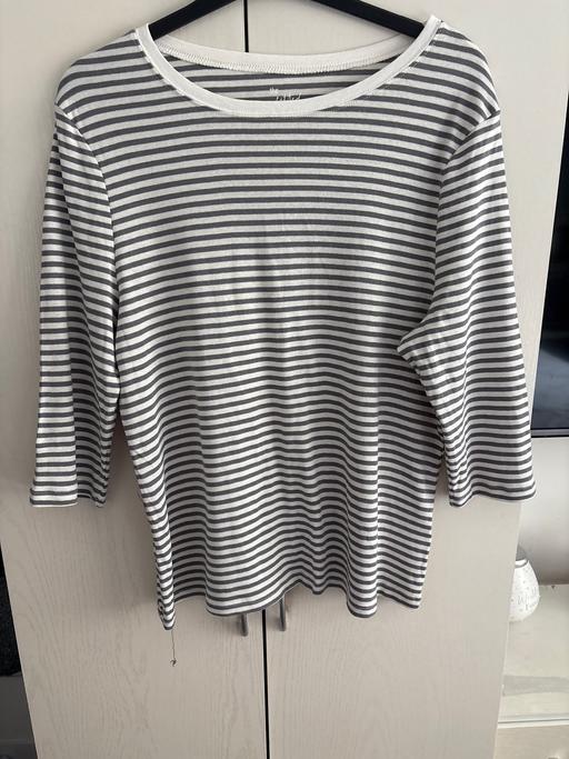 Buy & Sell Woodsetton Dudley - Photos for Ladies top