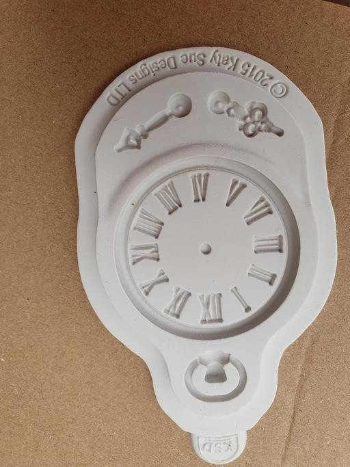 Classes Croydon Croydon - Photos for Katy sue clock silicone mould