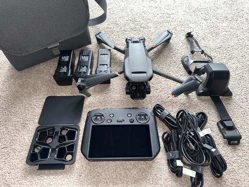 Buy & Sell Brent Park North West London - Photos for DJI Mavic 3 Pro Fly More Combo With RC PRO