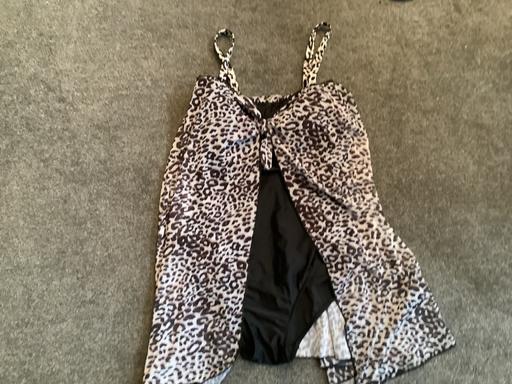 Buy & Sell Longlands South East London - Photos for Swim costume with cover-up