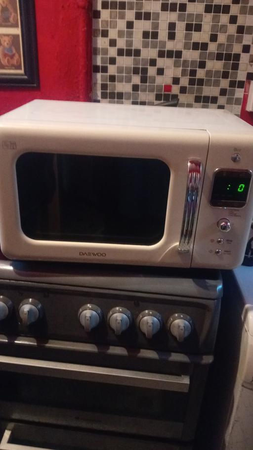 Buy & Sell Shard End Birmingham - Photos for daewoo cream microwave fully working order