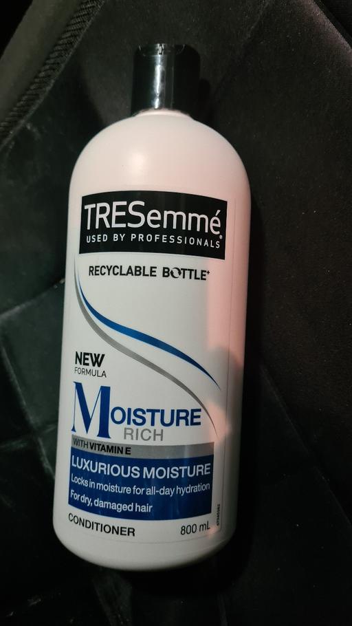 Buy & Sell Gillingham Medway - Kent - Photos for New Tresemne 800ml moisture rich conditioner