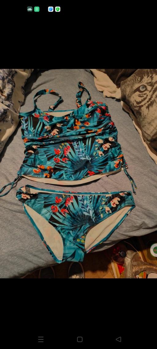 Buy & Sell Ponthenry Carmarthenshire - Wales - Photos for Bikini top and bottoms (shein)