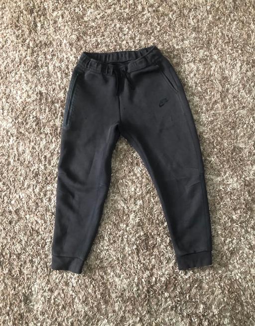 Buy & Sell Lower Wortley Leeds - Photos for Grey Nike Tech Fleece joggers
