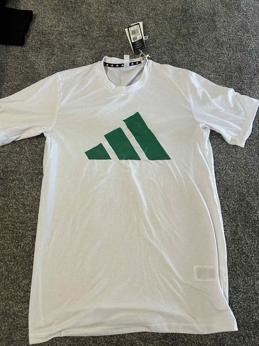 Buy & Sell Ashington Northumberland - Photos for White adidas tee with green logo
