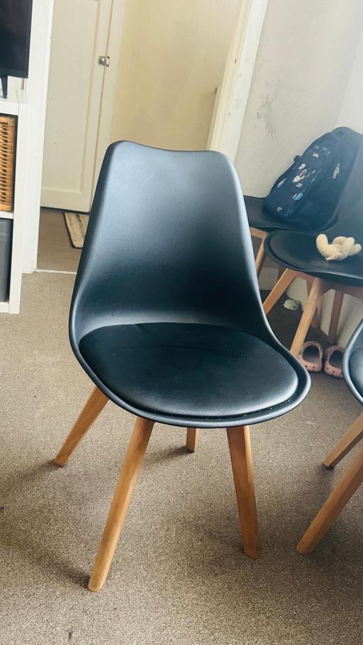 Buy & Sell Harlington Hillingdon - Photos for Oak wood table n 4 chairs