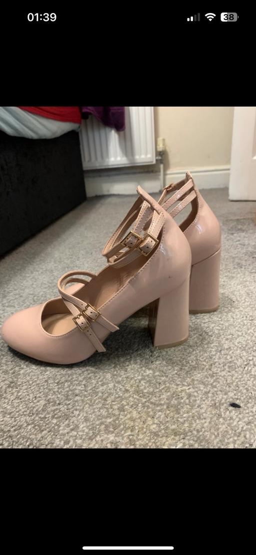 Buy & Sell Whitefield Bury - Photos for Beige New Look Mid Heel Sandals Size 5