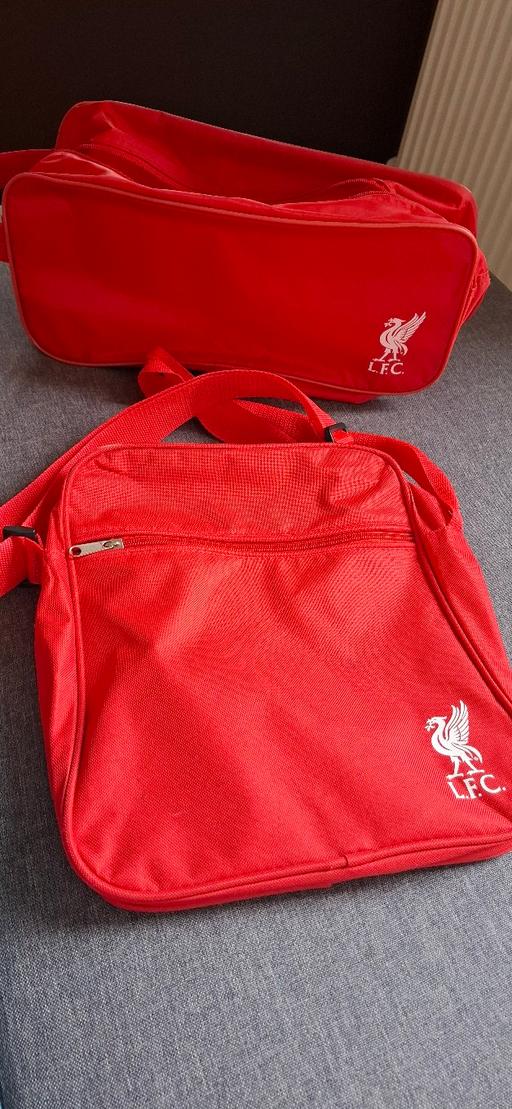 Buy & Sell Kensington Liverpool - Photos for LFC bags and lunch bag