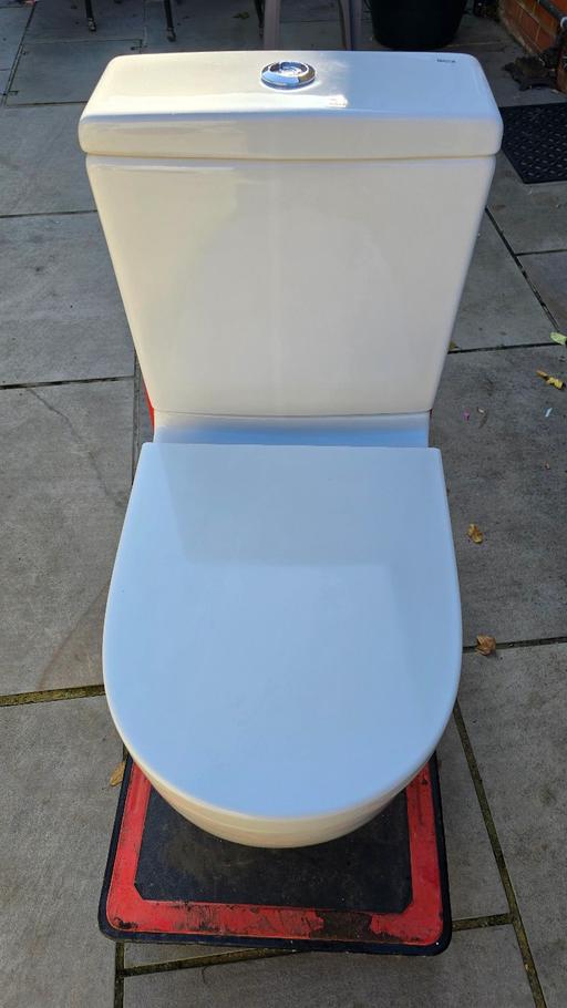 Buy & Sell Fleet Hart - Photos for Roca Toilet & Cistern