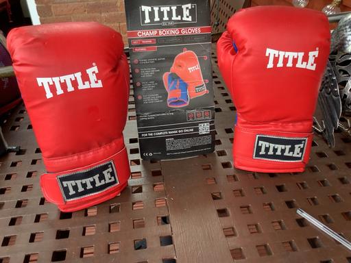 Buy & Sell Weoley Castle Birmingham - Photos for Boxing gloves.