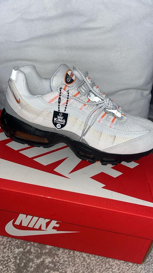 Buy & Sell Brockmoor Dudley - Photos for Nike trainers