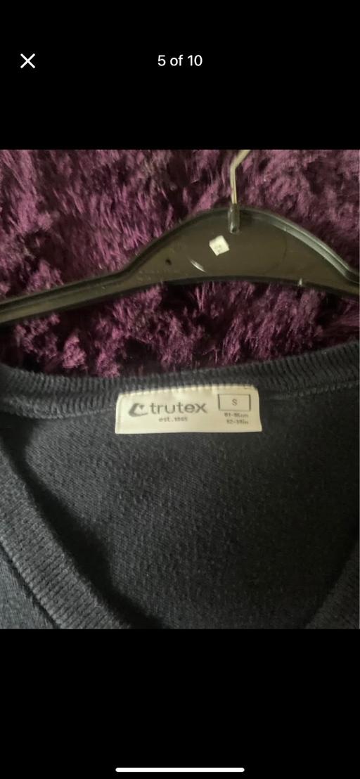 Buy & Sell Ettingshall Park Wolverhampton - Photos for Dormston jumper and PE shirt