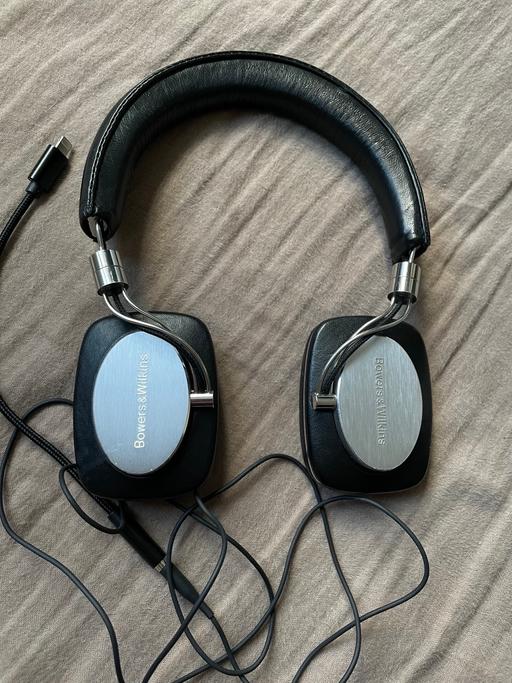 Buy & Sell Leyton East London - Photos for Bowers & Wilkins P5 On-Ear Wired Headphones