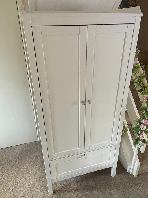 Buy & Sell Beddington Sutton - Photos for Children white wardrobe