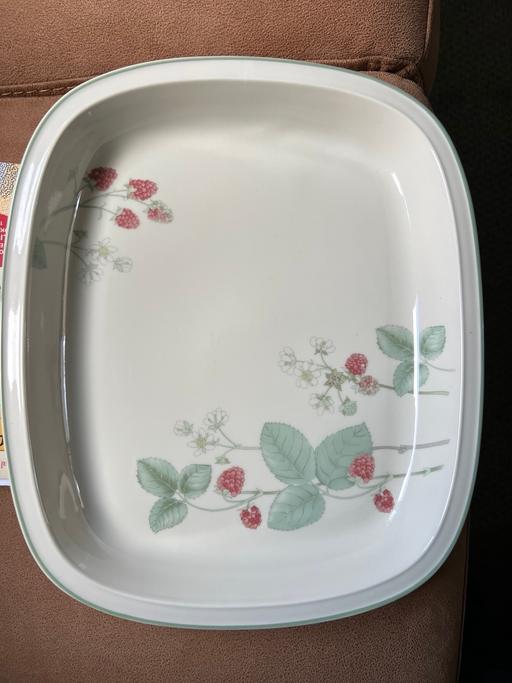 Buy & Sell Selsdon South East London - Photos for Wedgwood Raspberry Tray