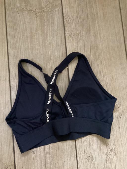 Buy & Sell Southdene Knowsley - Photos for Size S sports bra
