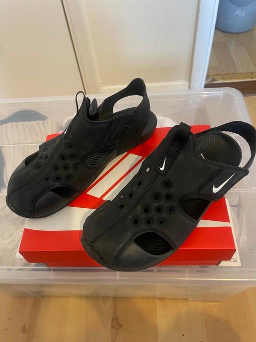 Buy & Sell Shepherd`s Bush West London - Photos for Nike Sandals