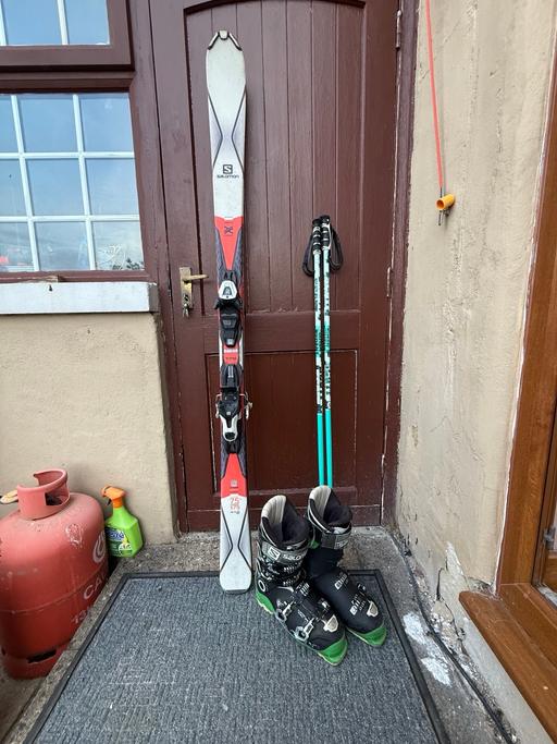 Buy & Sell Clayton Bradford - Photos for Salomon skis and ski boots and Scott poles