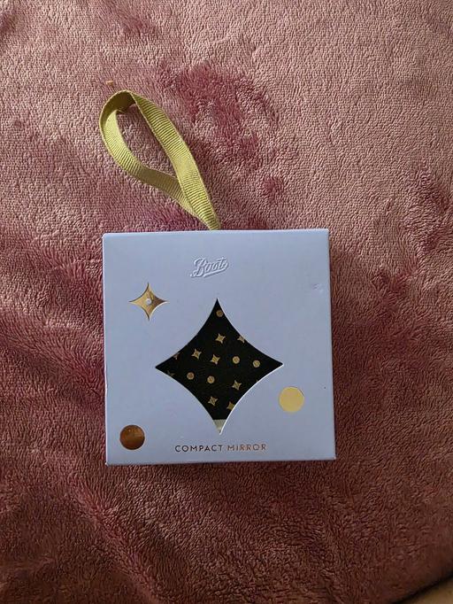 Buy & Sell Colindale North West London - Photos for compact mirror
