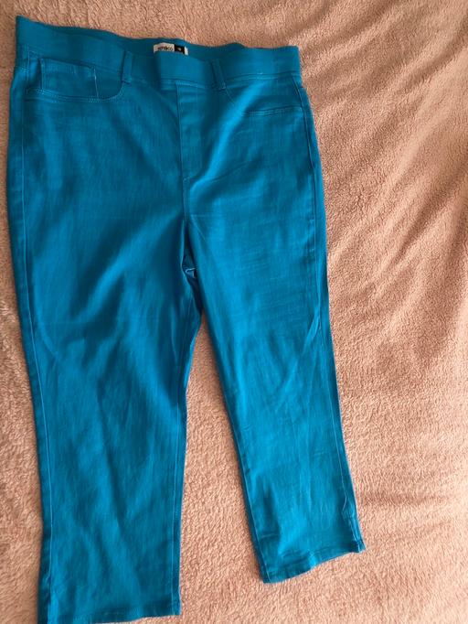 Buy & Sell Colindale North West London - Photos for three quarter pants