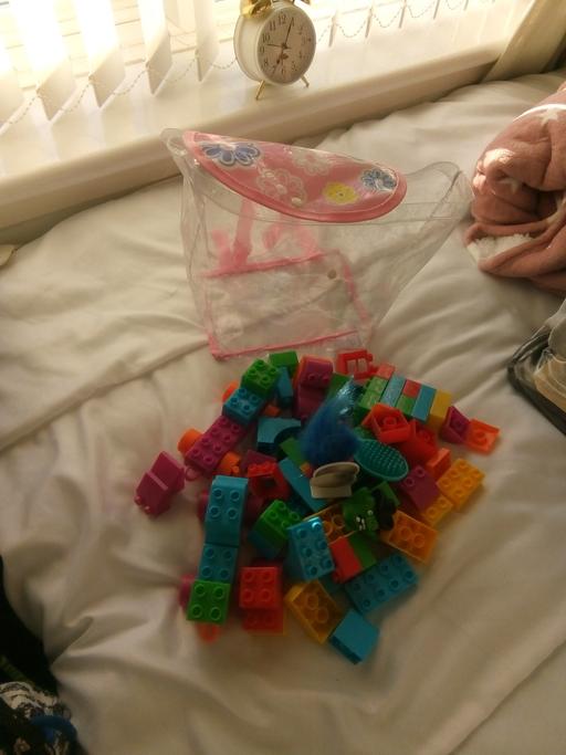 Buy & Sell Yew Tree Estate Sandwell - Photos for Plastic Bricks With Bag
