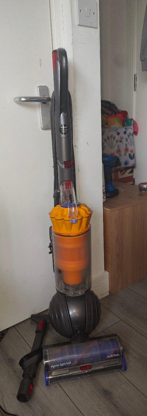 Buy & Sell Streatham Common South West London - Photos for Dyson light ball DC22 upright vacuum hoover