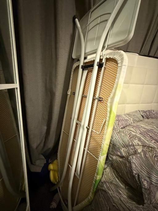 Buy & Sell Deansgate Manchester - Photos for Iron table