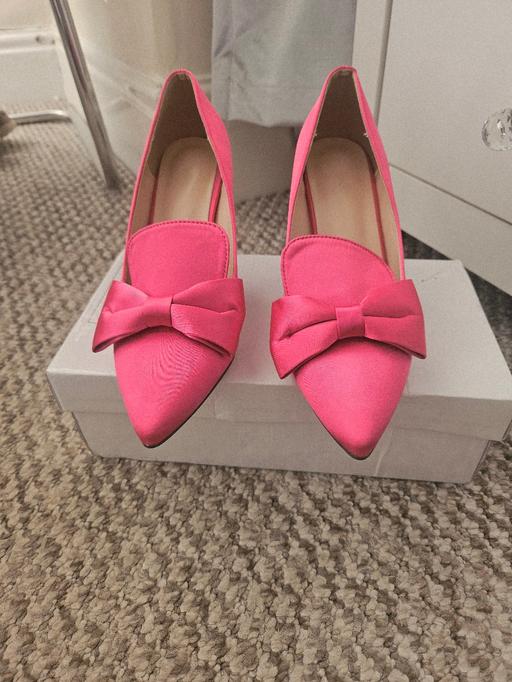Buy & Sell Newton Doncaster - Photos for Satin style dressy shoes, size 5..boxed.