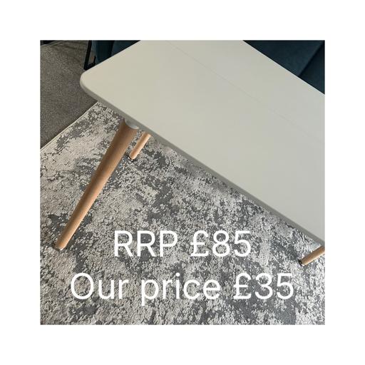 Buy & Sell Zone 4 Lichfield - Photos for 4 seater white dinning table