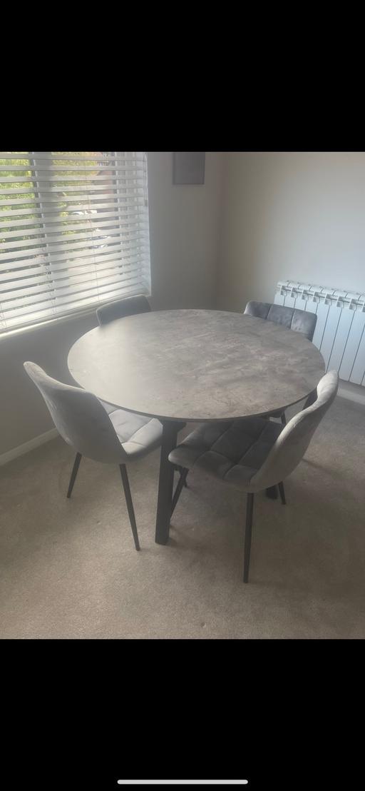 Buy & Sell Cheshunt Broxbourne - Photos for Concrete effect dining table