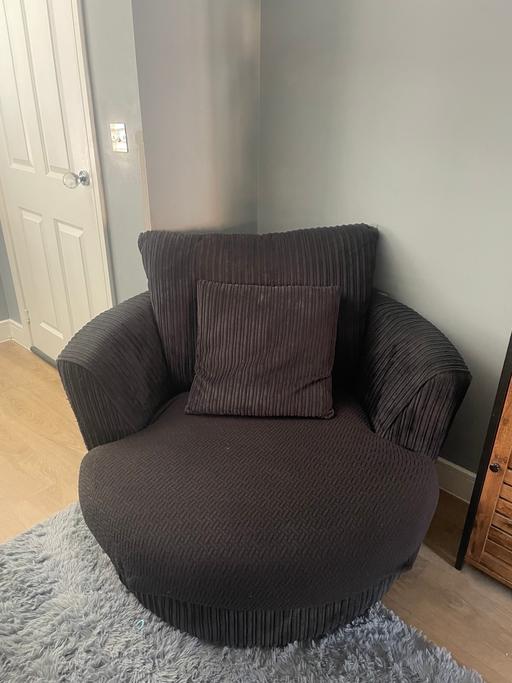 Buy & Sell Buntingford East Hertfordshire - Photos for Swivel armchair