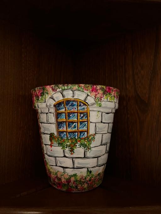 Buy & Sell Hanworth Hounslow - Photos for Hand painted vase