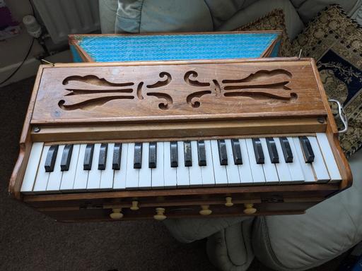 Buy & Sell Leamore Walsall - Photos for Antique Asain Accordian