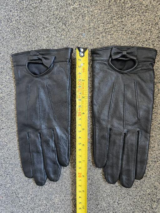 Buy & Sell Rowley Regis Sandwell - Photos for Ladies black gloves - new without tags