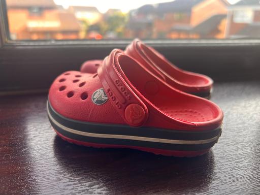 Buy & Sell Long Eaton Erewash - Photos for Red Crocs size 4