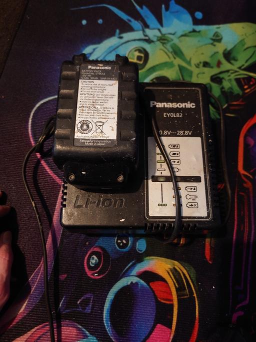 Buy & Sell Sydenham Hill South East London - Photos for Panasonic 5ah battery and charger