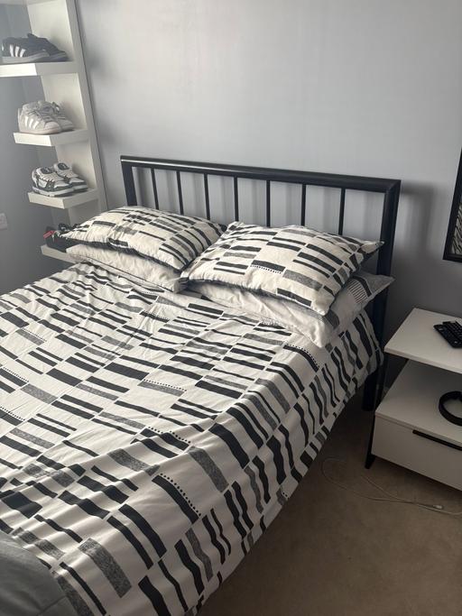 Buy & Sell Perton South Staffordshire - Photos for Metal framed double bed with slats