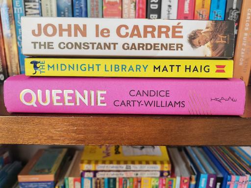 Buy & Sell Ilford Redbridge - Photos for 3 used fiction books - midnight library
