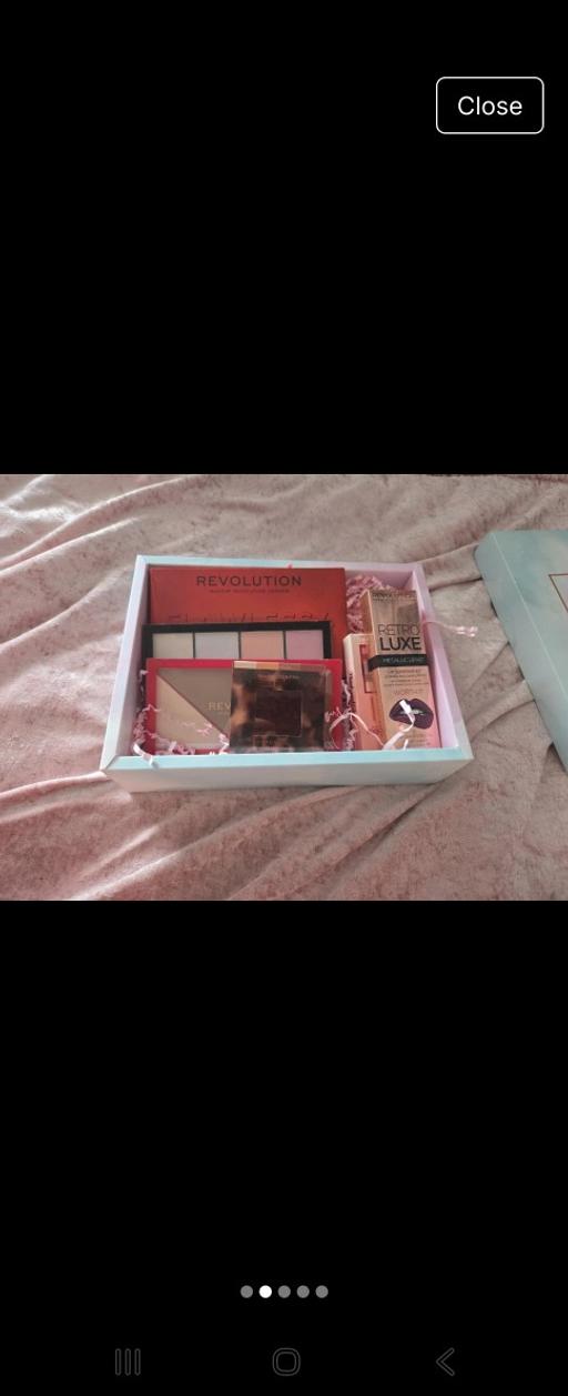 Buy & Sell Bilston Wolverhampton - Photos for RevolutionMakeup Box Set