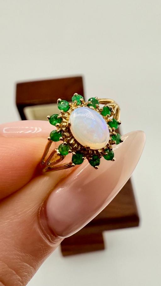 Buy & Sell Harrow on the Hill North West London - Photos for Vintage 9ct Gold Opal, Emerald Diamond Ring
