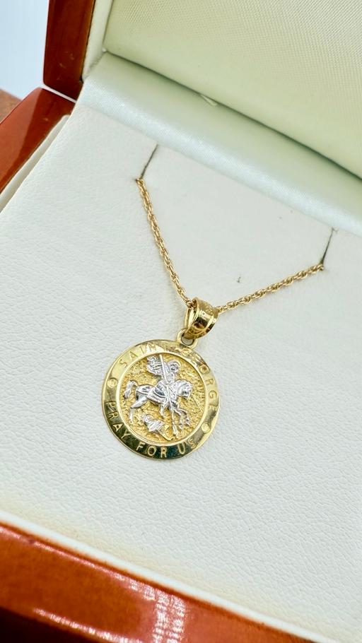 Buy & Sell Harrow on the Hill North West London - Photos for Saint George 9ct Yellow White Gold Necklace