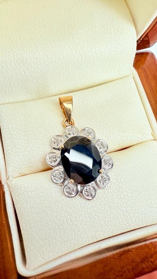 Buy & Sell Harrow on the Hill North West London - Photos for Pretty 9ct Gold Sapphire and Diamond Pendant