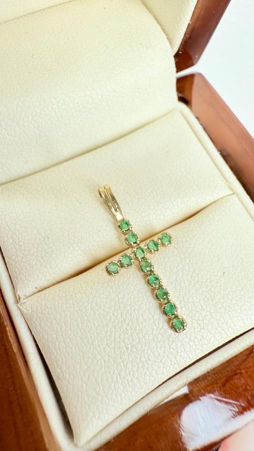 Buy & Sell Harrow on the Hill North West London - Photos for Small 9ct Yellow Gold Emerald Cross Pendant