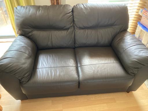 Buy & Sell Market Harborough Harborough - Photos for Brown Leather Sofa