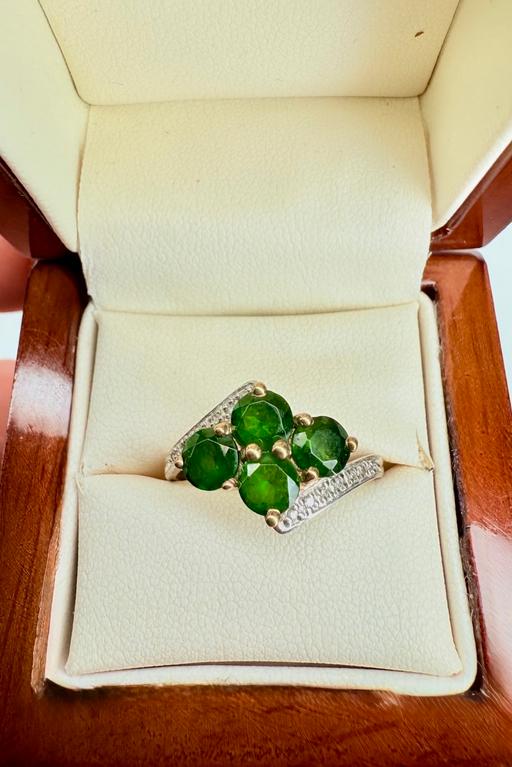 Buy & Sell Harrow on the Hill North West London - Photos for Emerald and Diamond 9ct Yellow Gold Ring