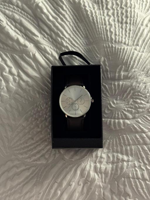 Buy & Sell Colliers Wood South West London - Photos for Brown Watch For Men's