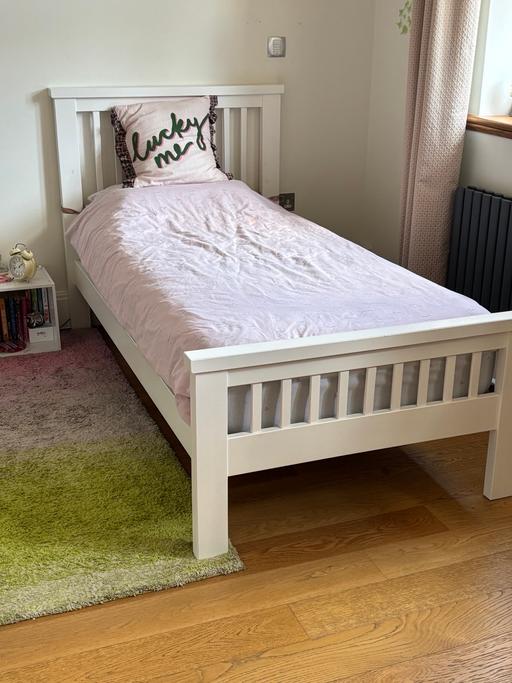 Buy & Sell Batchworth Heath Three Rivers - Photos for 2 single beds one done up and one dismantled
