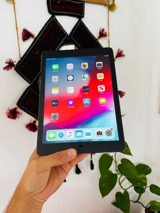 Buy & Sell Balsall Heath Birmingham - Photos for Apple iPad Air 1st Gen Brilliant Condition